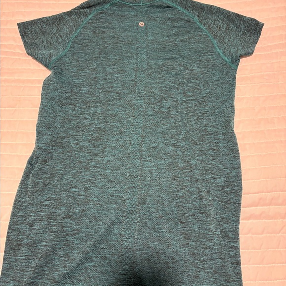 Lululemon Swiftly Tech teal top size 4 - Picture 3 of 4
